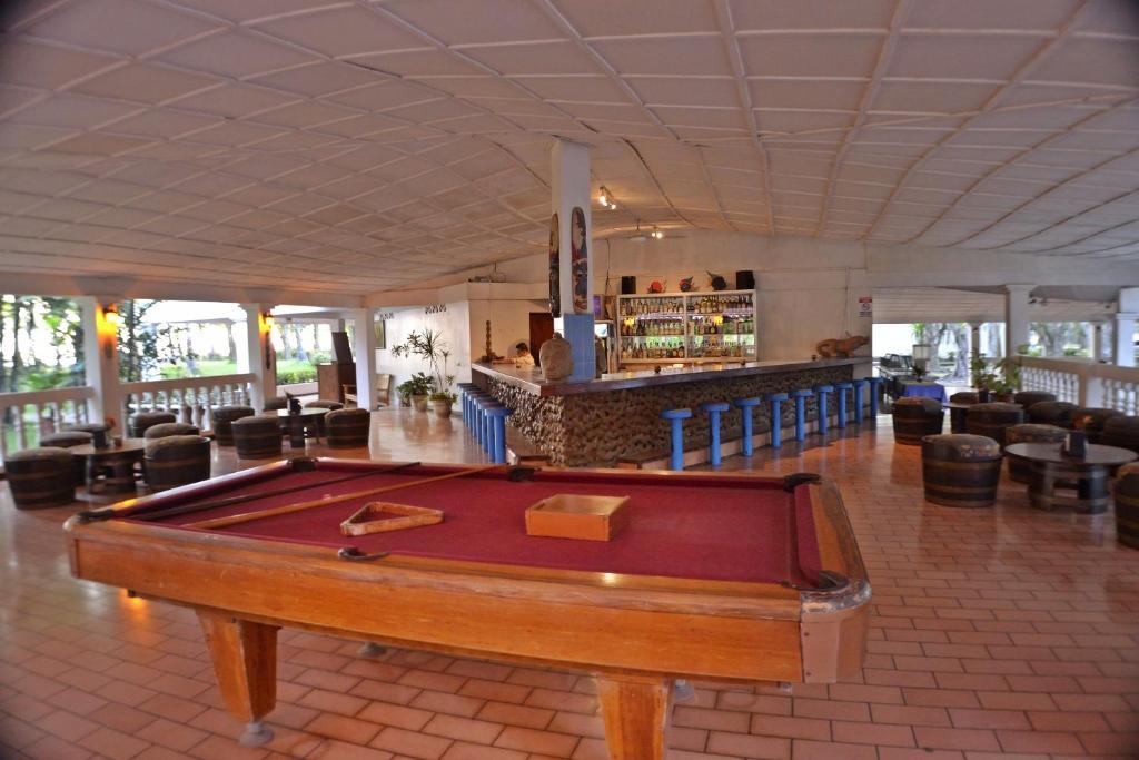 Hotel La Isla Parrita Buitenkant foto