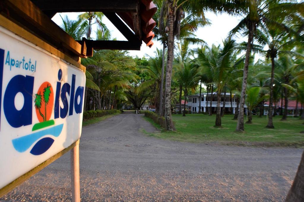 Hotel La Isla Parrita Buitenkant foto