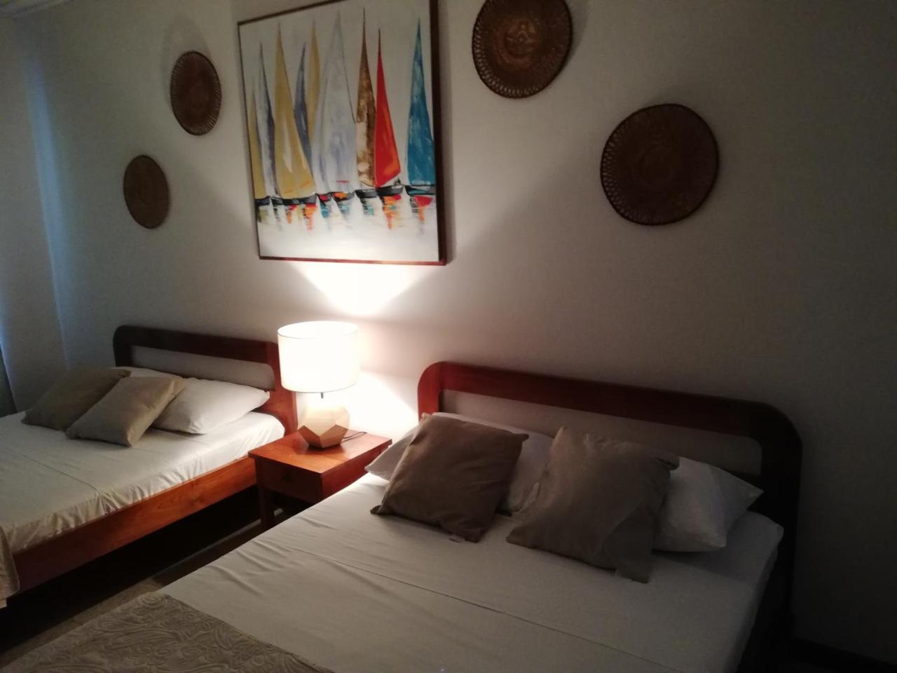 Hotel La Isla Parrita Buitenkant foto