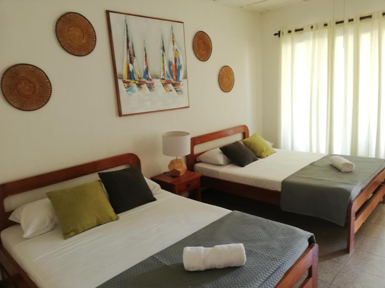 Hotel La Isla Parrita Buitenkant foto