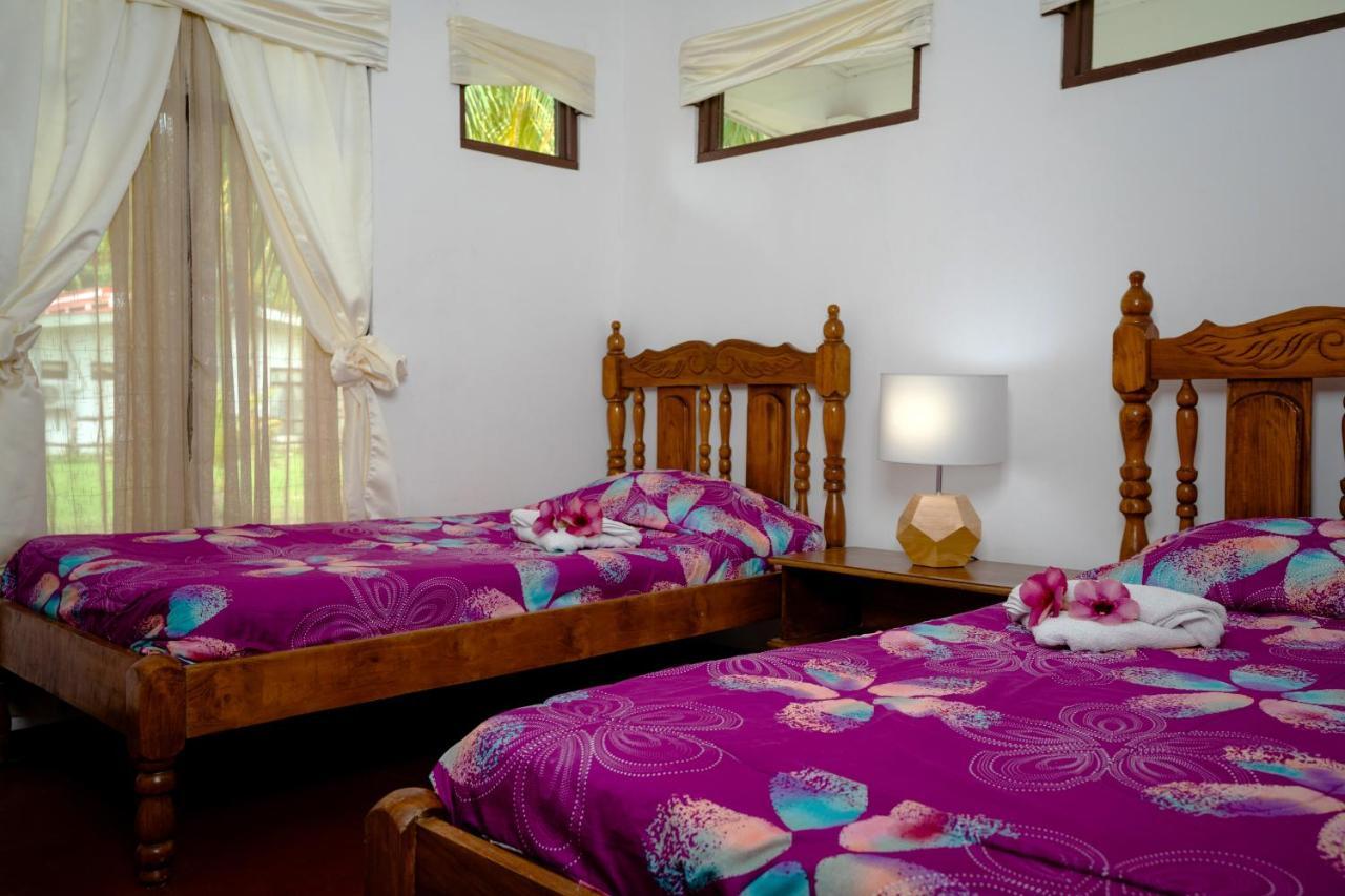 Hotel La Isla Parrita Buitenkant foto