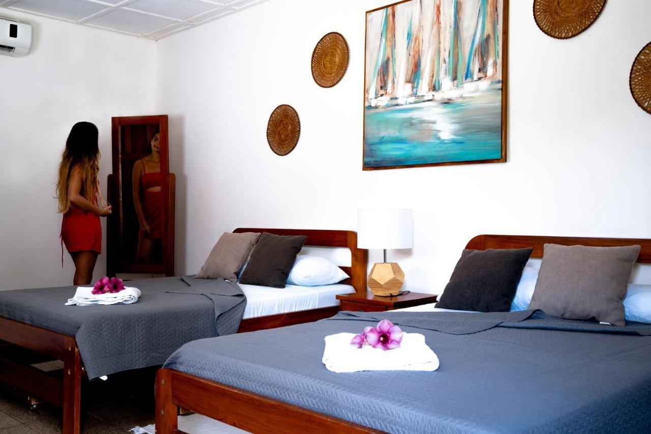 Hotel La Isla Parrita Buitenkant foto