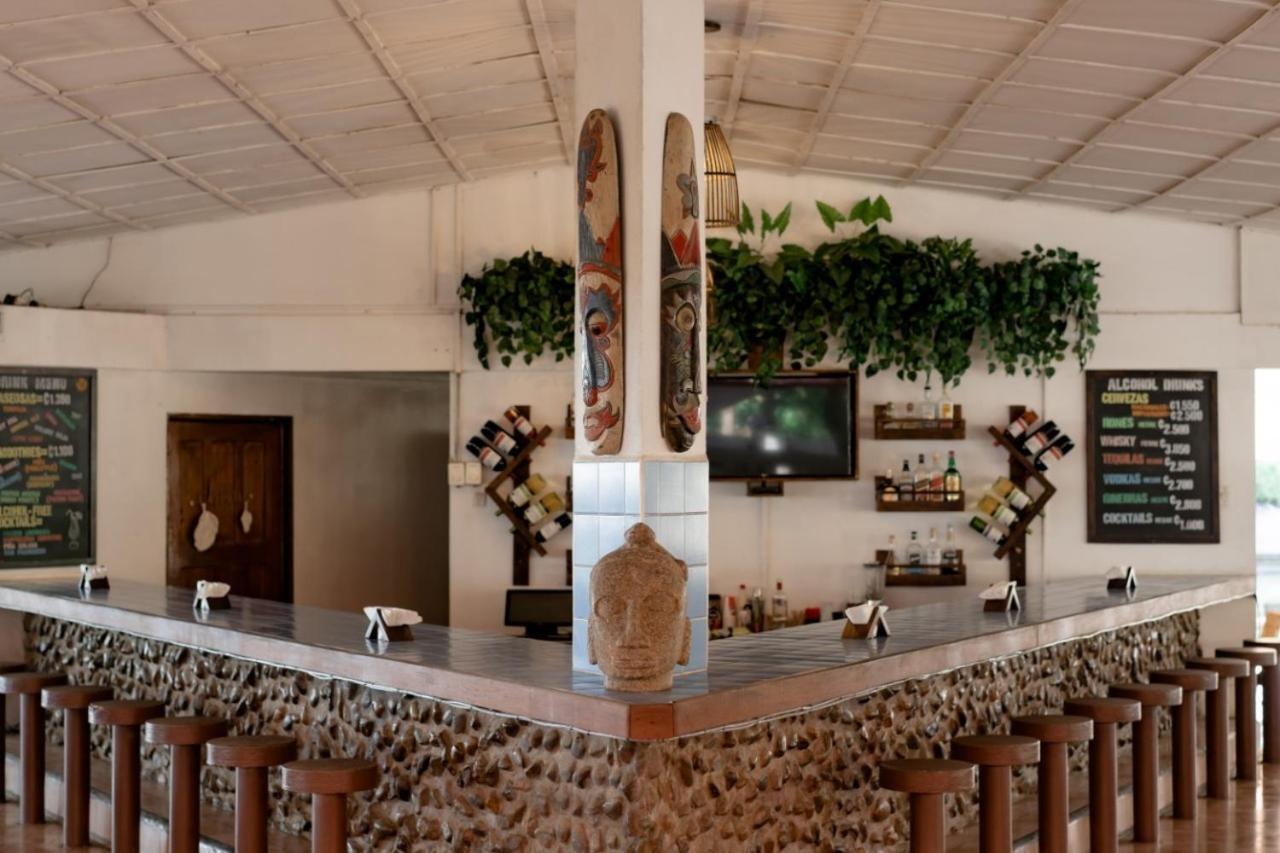 Hotel La Isla Parrita Buitenkant foto